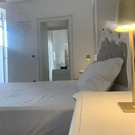 Pensión Geometric Hermes Bianca