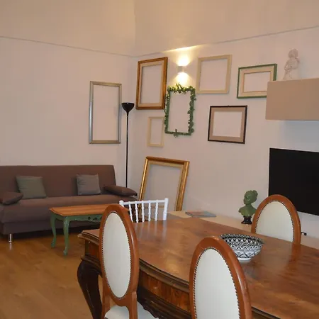 Geometric Hermes Bianca Pensión 4*