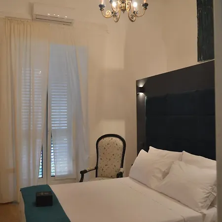 Pensión Geometric Hermes Bianca 4*