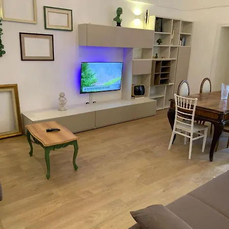 Geometric Hermes Bianca Maison d'hôtes