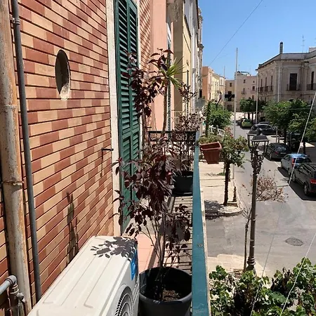 Geometric Hermes Bianca 4*