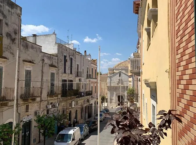 Geometric Hermes Bianca